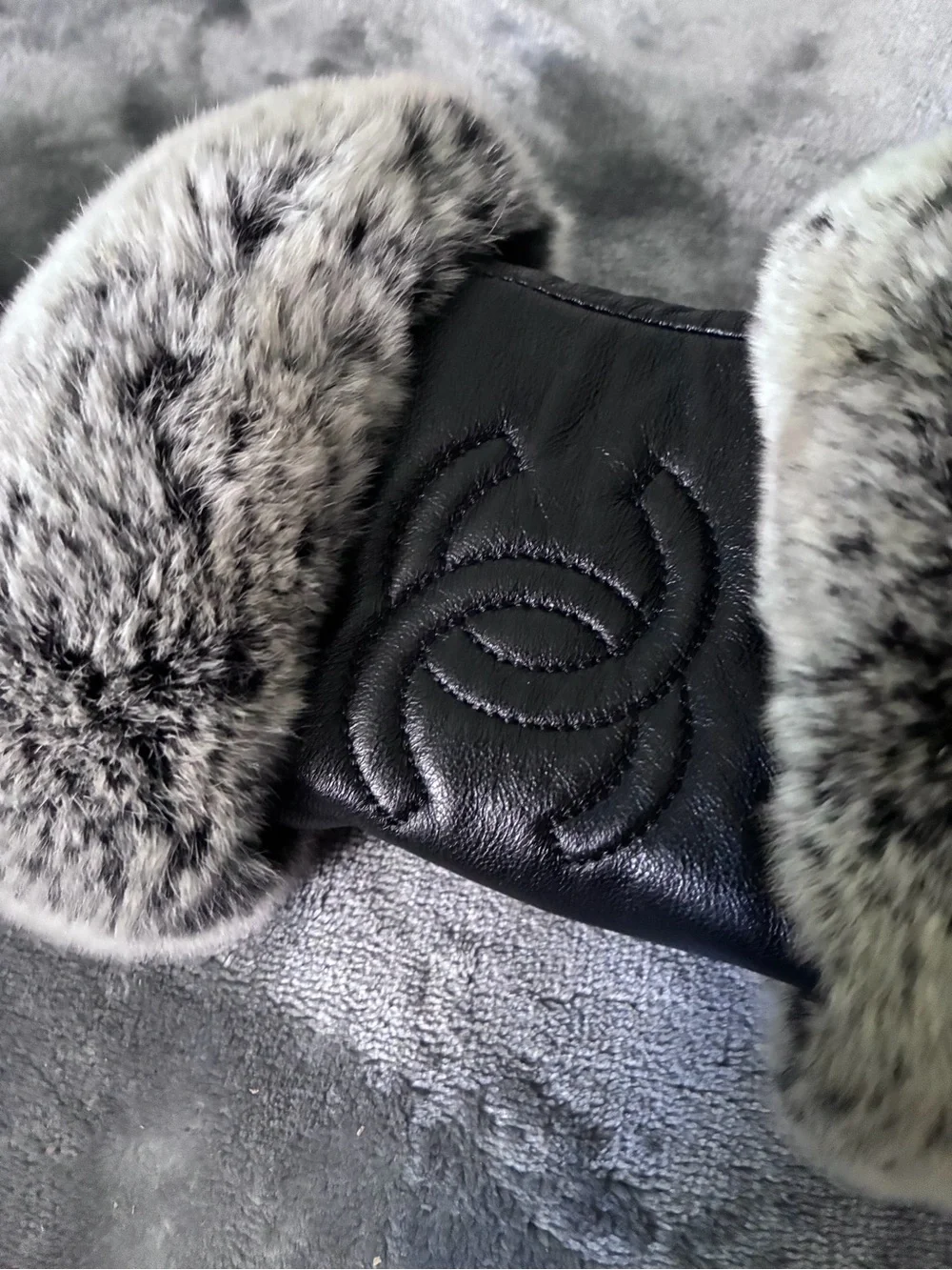 Chanel Chic Leather And Fur Gloves